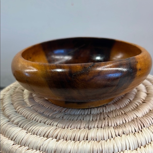 Brown Wooden Serveware Bowl with Natural Grain - Picture 5 of 8